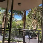 Escape To Strathfield For 8 Guests