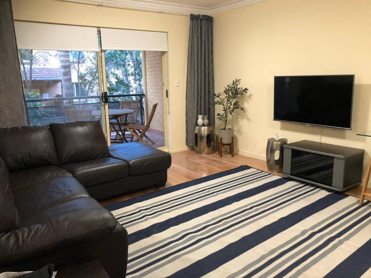 Escape To Strathfield For 8 Guests